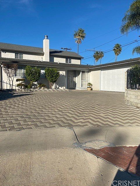 1st image of 17253 Victory Blvd