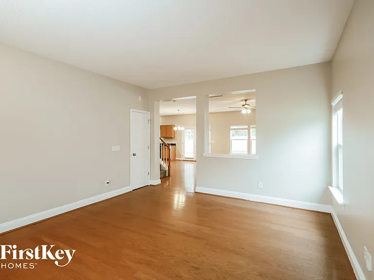 9626 Falling Stream Dr — Photo 2