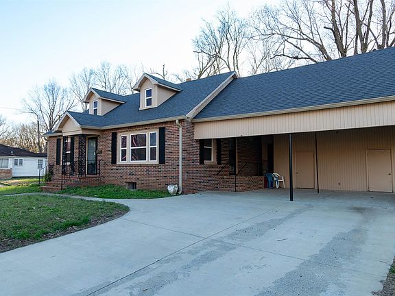 3rd image of 1353 Reed Ave