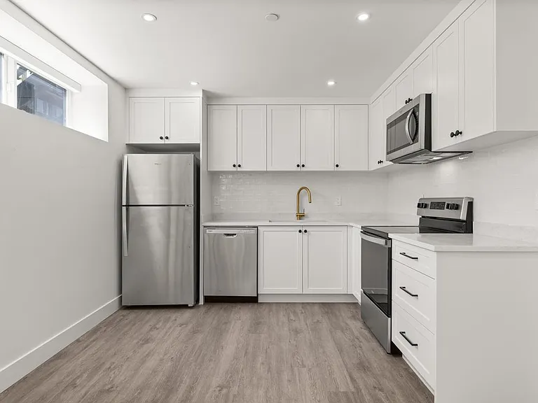 62 E 21st Ave #2 — Photo 5