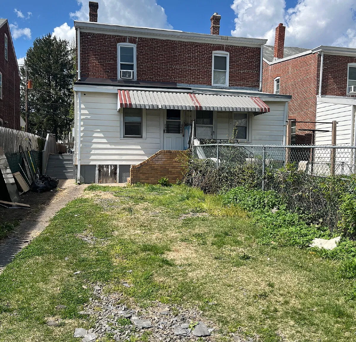 4 bed, 1.0 bath, $2,100 — Photo 3