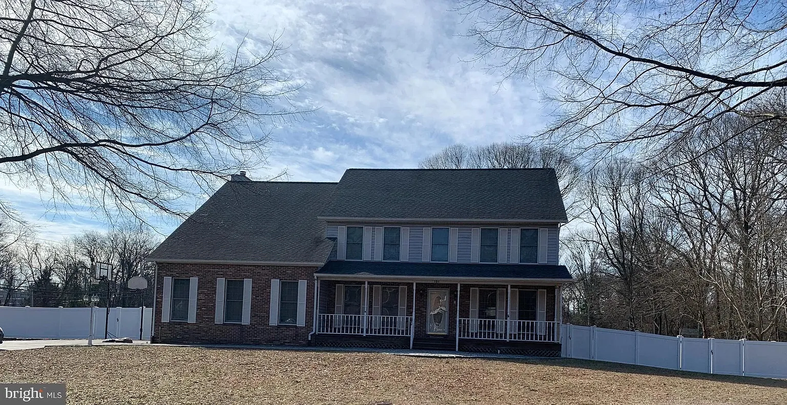 101 Tarks Ln photo 1