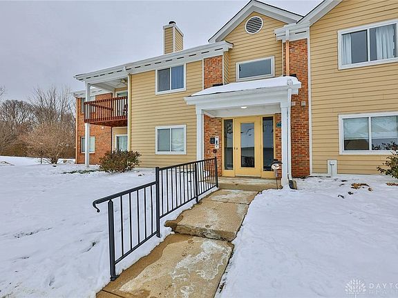3rd image of 12 Mallard Glen Dr APT 3