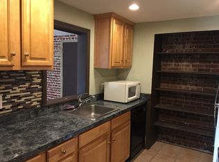 25 Greentree Ln APT 11, Weymouth, MA 02190