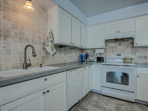 3rd image of 4255 W Wirth Dr