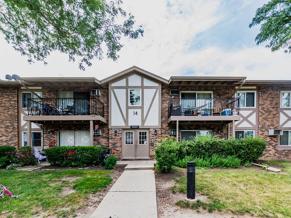 1st image of 9S110 Lake Dr APT 14-106