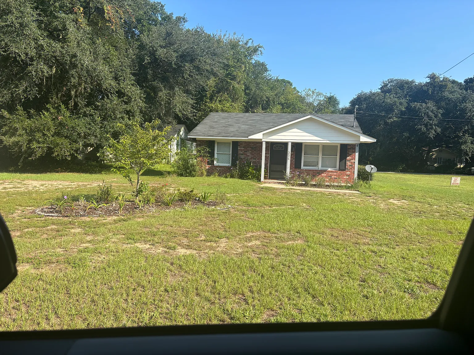 2 bed, 1300 sqft, $1,500 — Photo 1