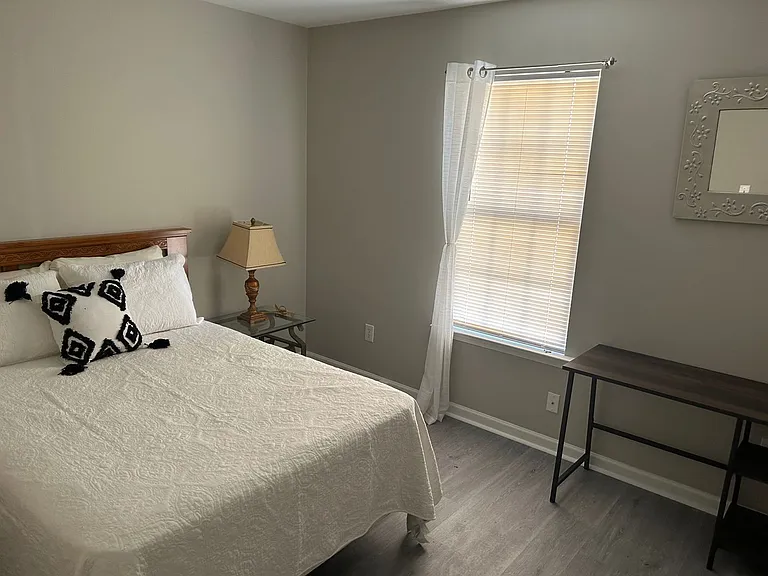 907 Rucker Cliff Dr — Photo 25