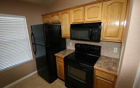 4th image of 250 SE Lindale Gln