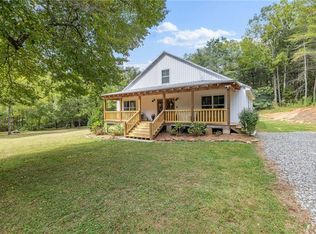 385 Amys Rd, Clarkesville, GA 30523