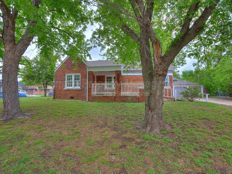 1st image of 2112 N Drexel Blvd