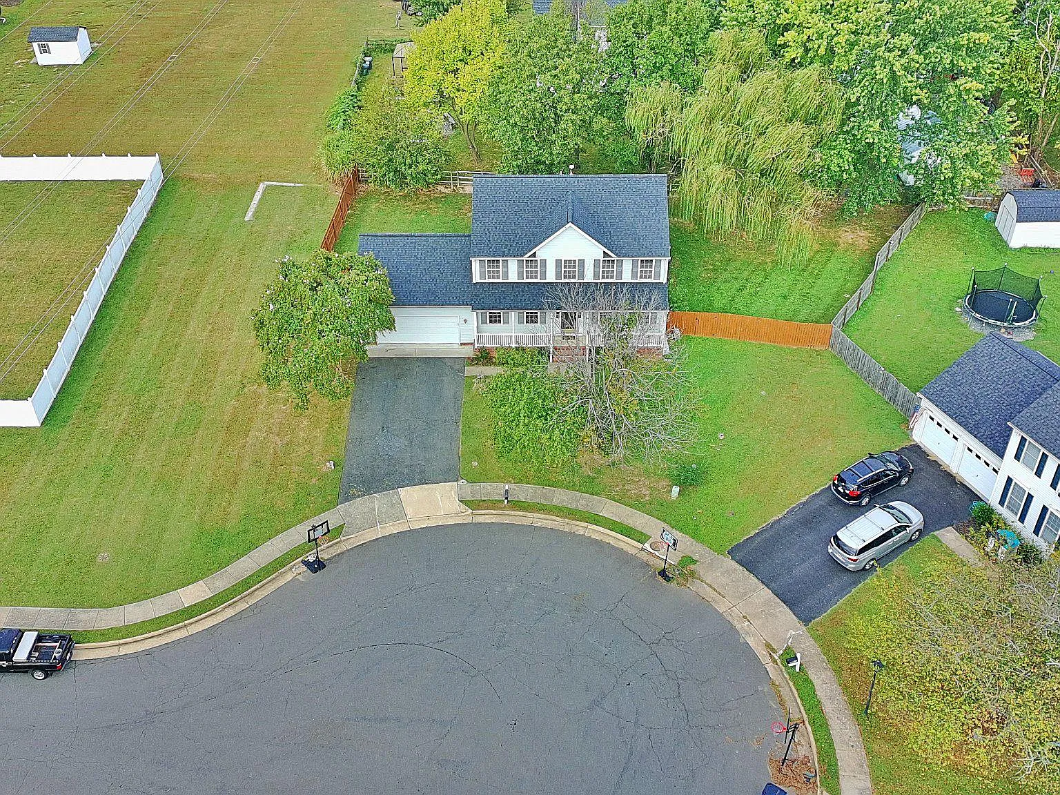 4 bed, 3.5 bath, 2863 sqft, $3,000 — Photo 3