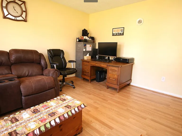 201 Rolling Ridge Dr — Photo 8