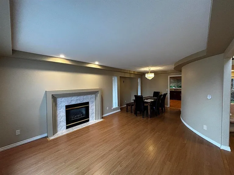 1605 Salal Cres — Photo 4