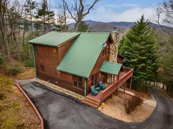131 Toccoa Overlook Ln, Blue Ridge, GA 30513