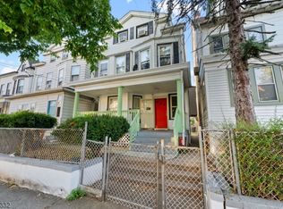 712 E 27th St, Paterson, NJ
