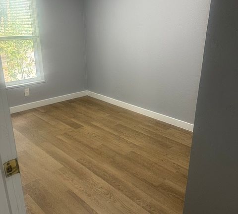 5th image of 3426 S Mockingbird Way