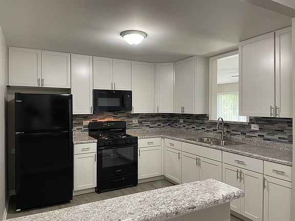 3rd image of 8816 N Western Ave APT 2B