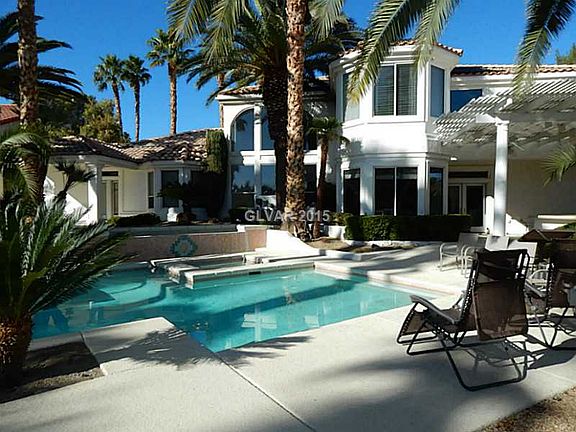 2nd image of 2809 La Mesa Dr