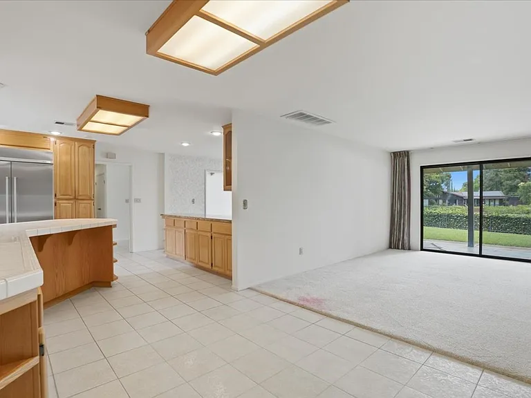 654 Jerome St — Photo 13