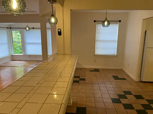 Big side bar/dining area