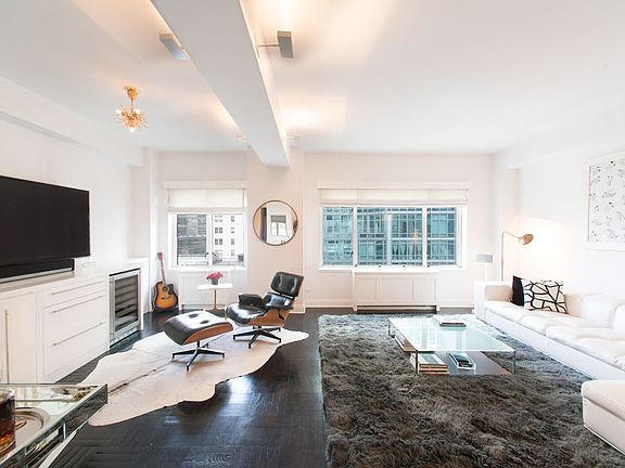 2nd image of 200 E 57th St APT 11C