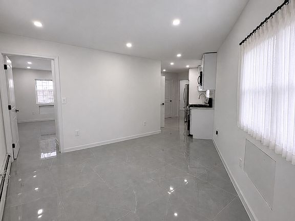 3rd image of 308 Beach 86th St Floor 1