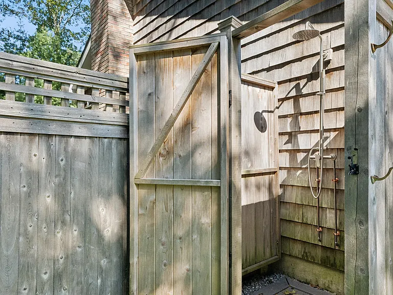 33 Corbin Ave — Photo 9