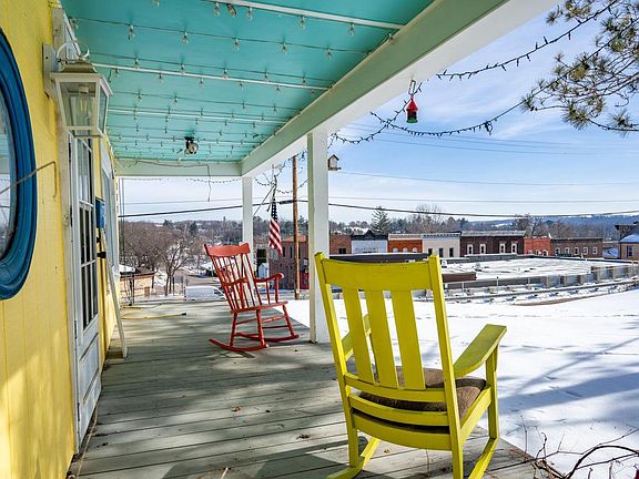 3rd image of 203 Franklin Street
