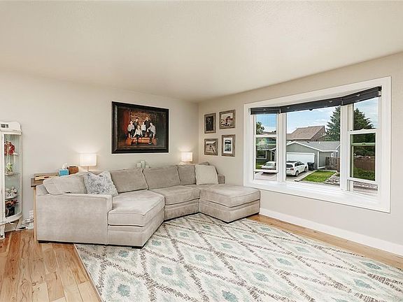 2nd image of 3377 Barley Cir