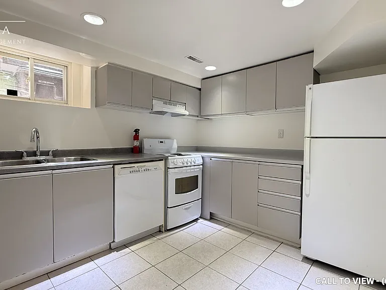 52 Rose Ave #2 — Photo 2
