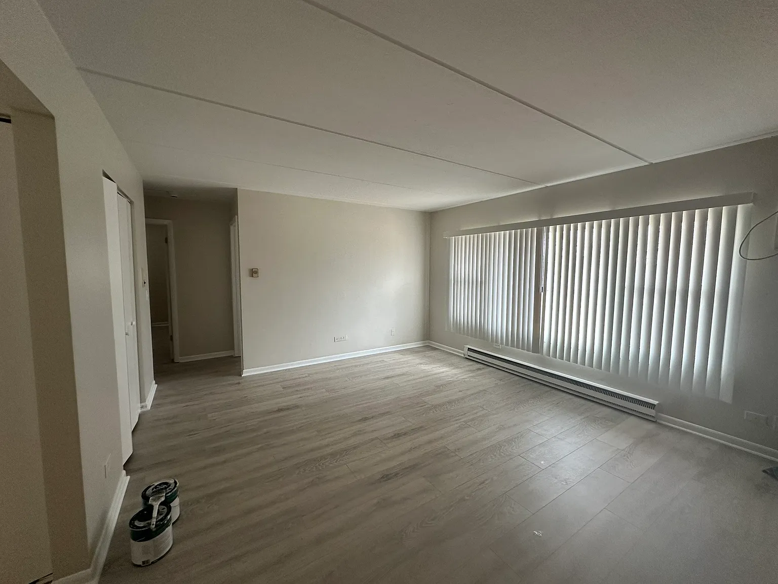 221 E Plainfield Rd — Photo 3