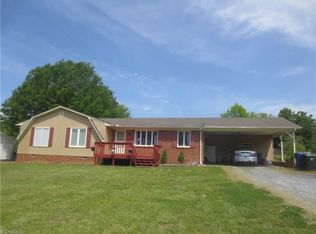 224 Balfour Dr, Archdale, NC 27263