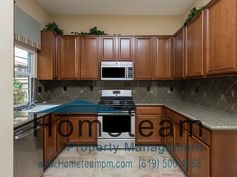 1540 Avenida Merida — Photo 8