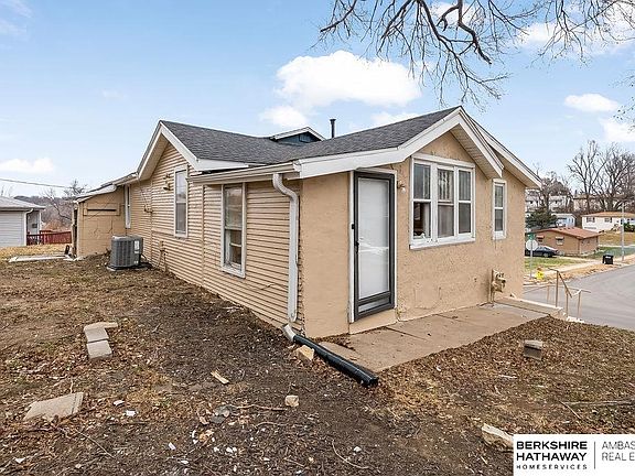2nd image of 5324 N 46th St