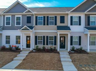 402 Merriman Dr, Selma, NC 27576