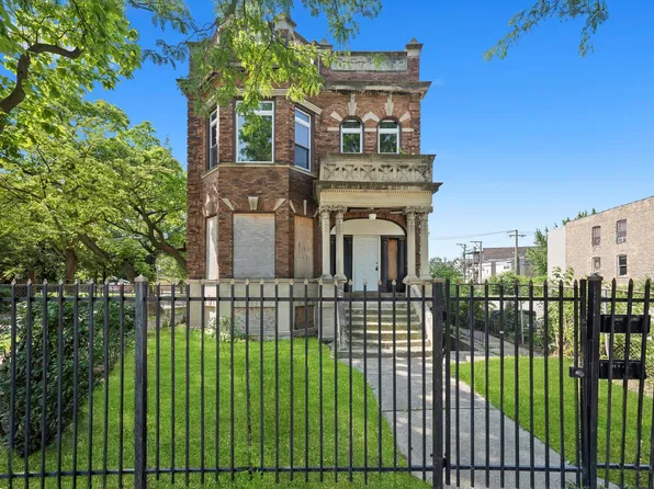 3301 W Douglas Blvd, Chicago, IL 60623