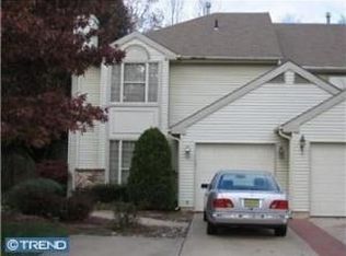 3 Fox Meadow Dr, Sicklerville, NJ 08081