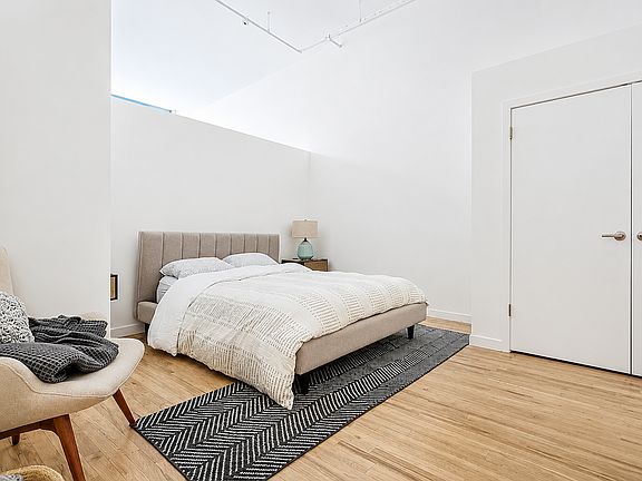 3rd image of 204 Huntington St APT 2I