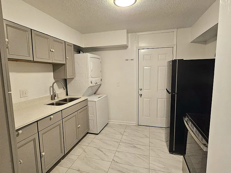 151 N Belvedere Blvd #4 — Photo 1