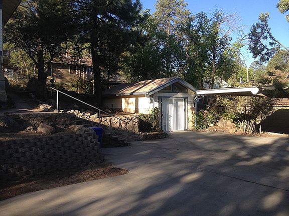 Studio outbuilding & carport