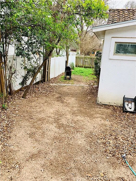 3 bed, 1400 sqft, $3,400 — Photo 4
