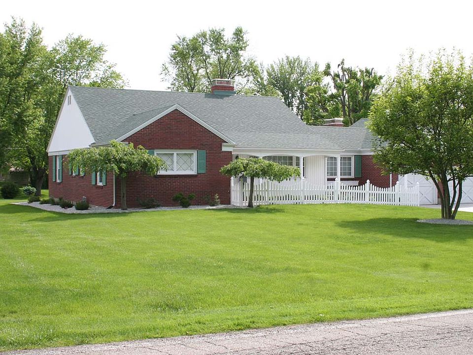 1st image of 308 West Dr