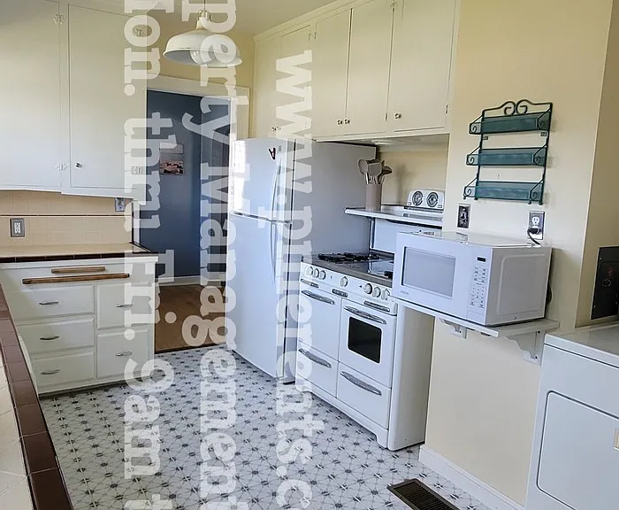 126 E Cleveland St — Photo 11