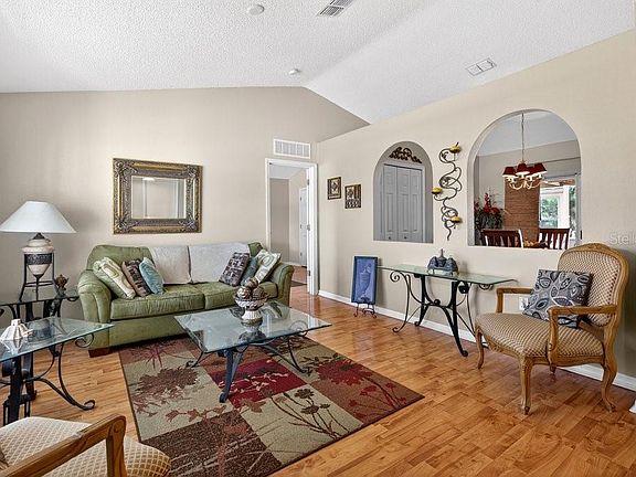 3rd image of 51 LONGFELLOW DRIVE