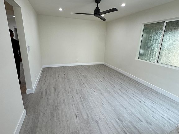 2nd image of 7635 Lexington Ave #1/2