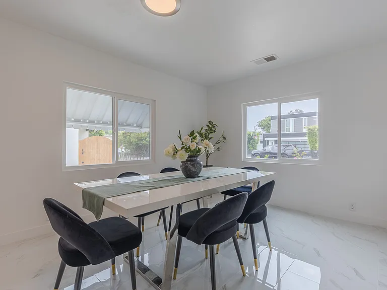 2522 Armacost Ave — Photo 9