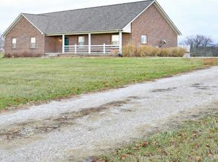 855 Locust Fork Rd, Stamping Ground, KY 40379