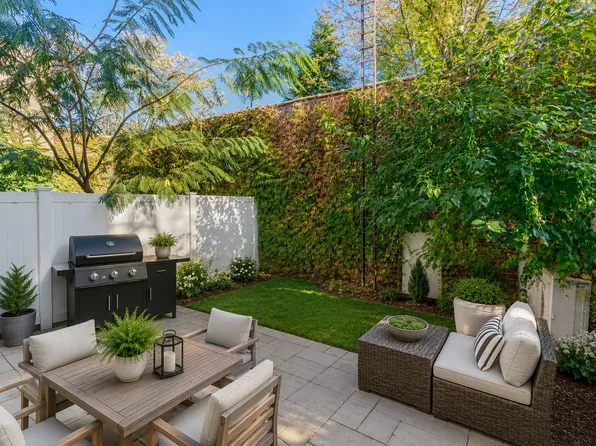 1822 Palmetto St, Ridgewood, NY