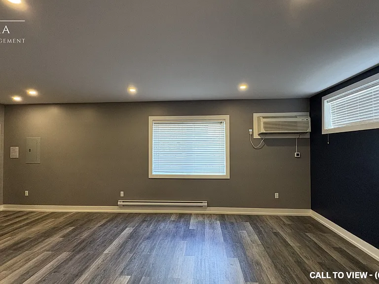 646 Main St E #1 — Photo 3